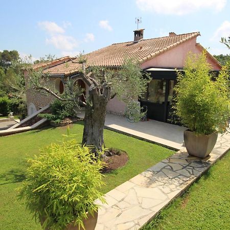 Villa Jalna Chambre, Suites Et Appartement Roquefort Les Pins Exteriér fotografie