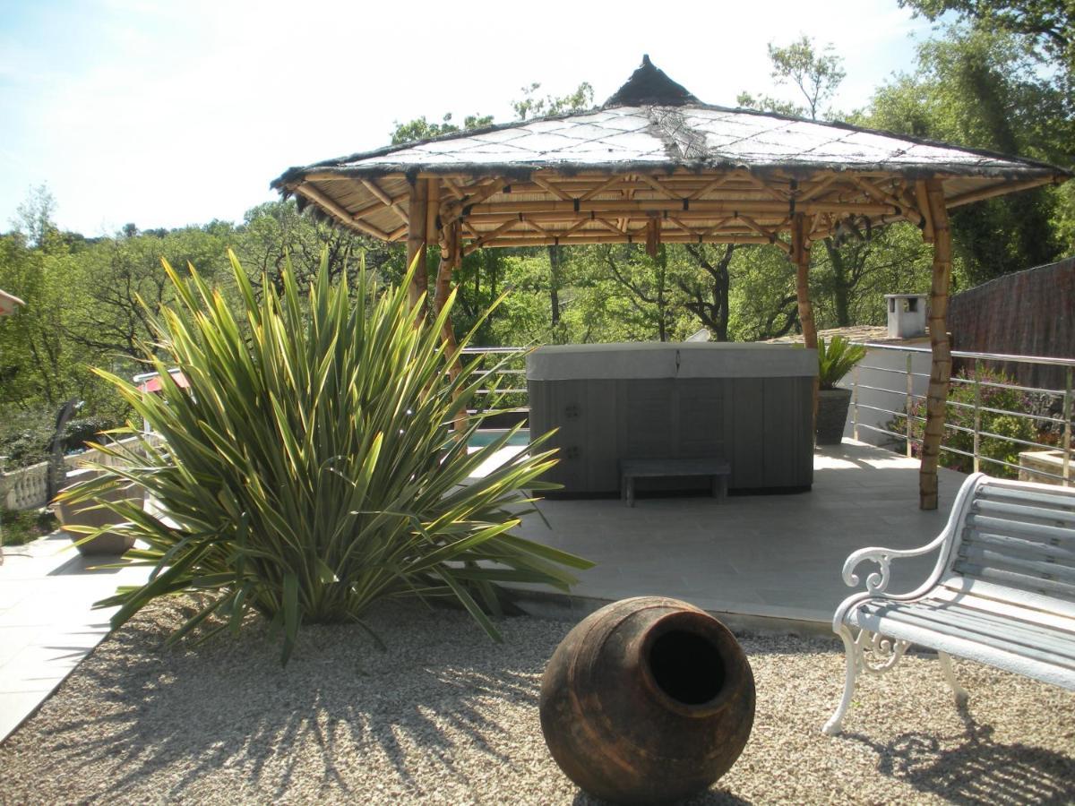 Villa Jalna Chambre, Suites Et Appartement Roquefort Les Pins Exteriér fotografie