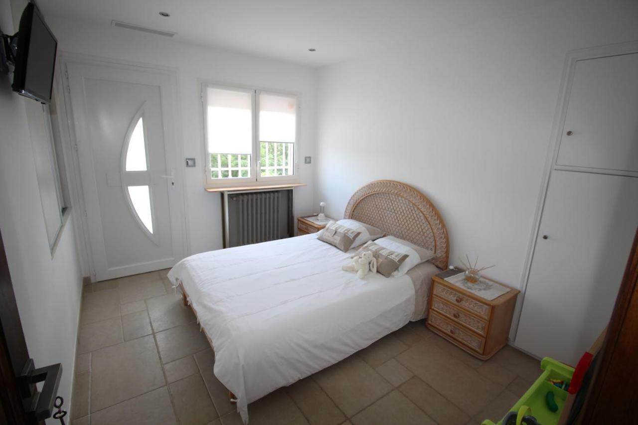 Villa Jalna Chambre, Suites Et Appartement Roquefort Les Pins Exteriér fotografie