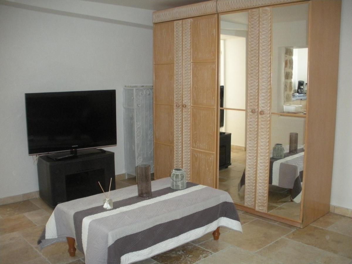 Villa Jalna Chambre, Suites Et Appartement Roquefort Les Pins Exteriér fotografie