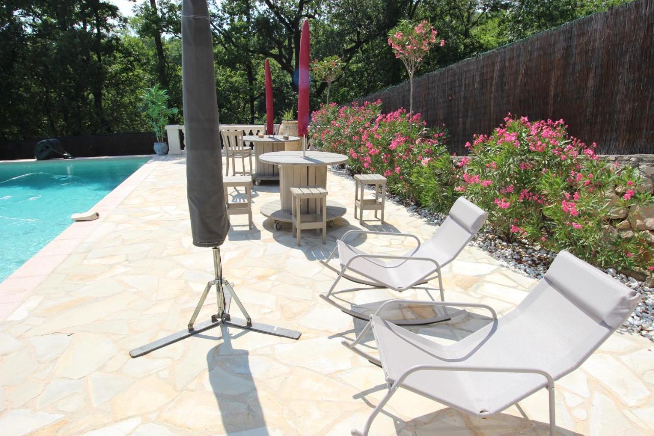 Villa Jalna Chambre, Suites Et Appartement Roquefort Les Pins Exteriér fotografie
