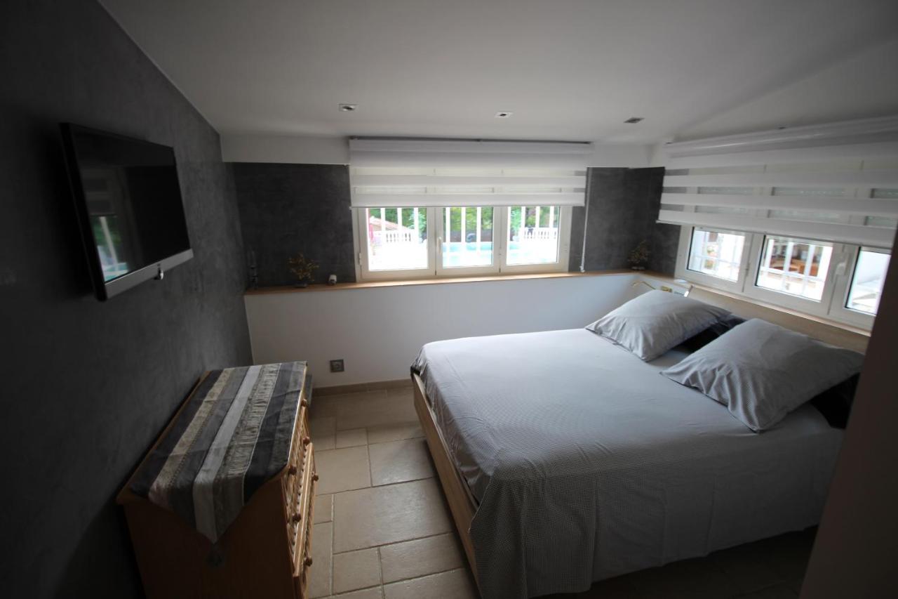 Villa Jalna Chambre, Suites Et Appartement Roquefort Les Pins Exteriér fotografie